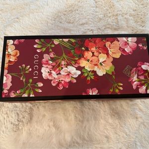 Gucci flower shoe box